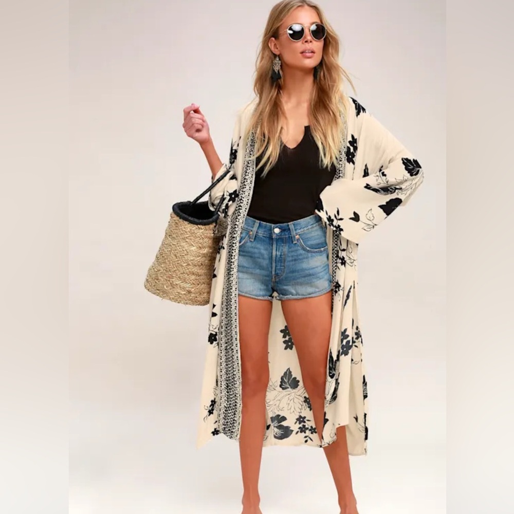 Billabong Black and White Floral Coverup
